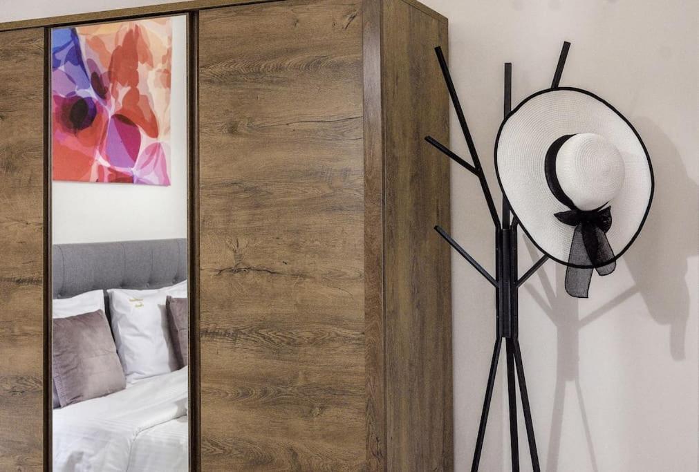Menda Suite Heraklion  Exterior photo